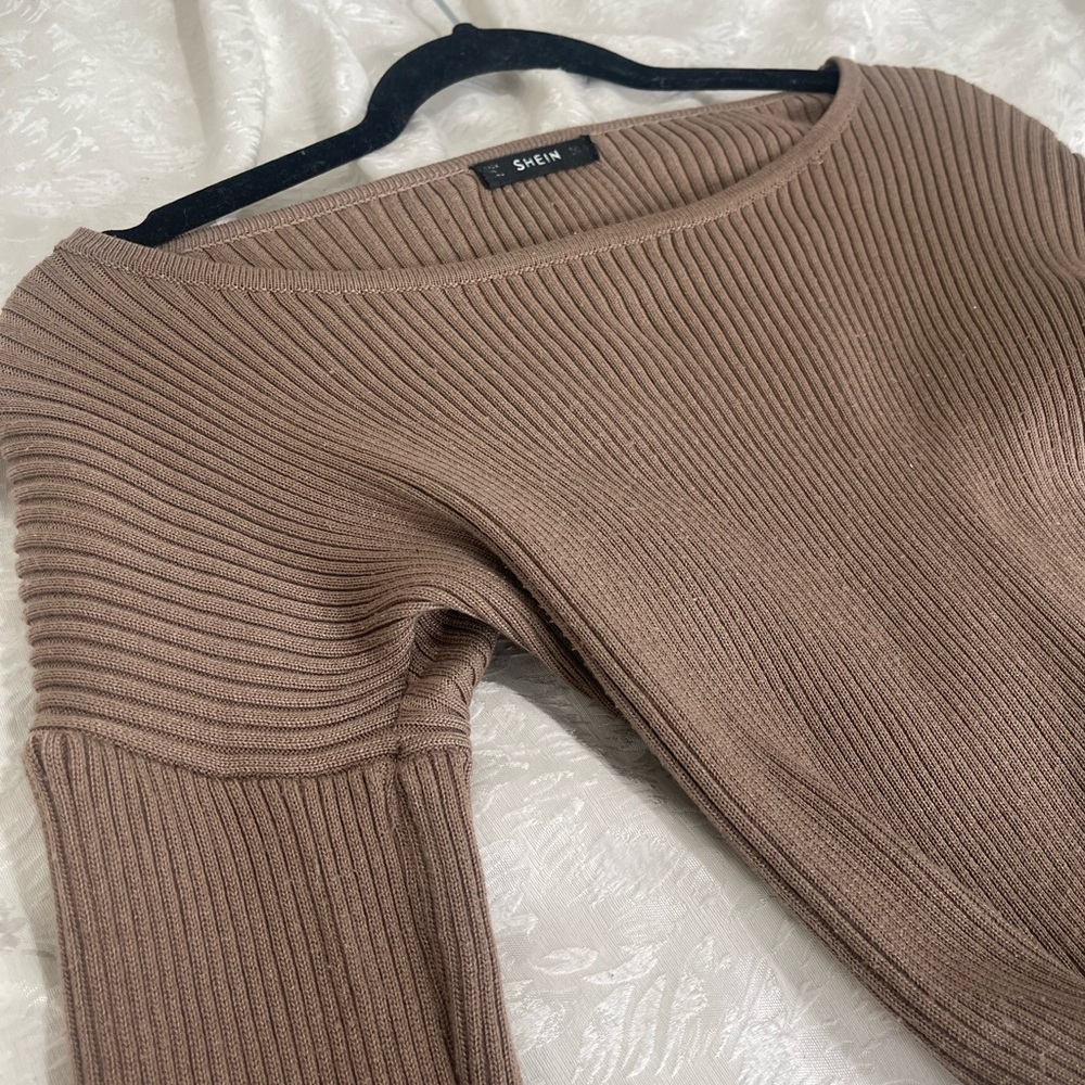 Brown shein top long sleeve - only worn a few times almost brand new.